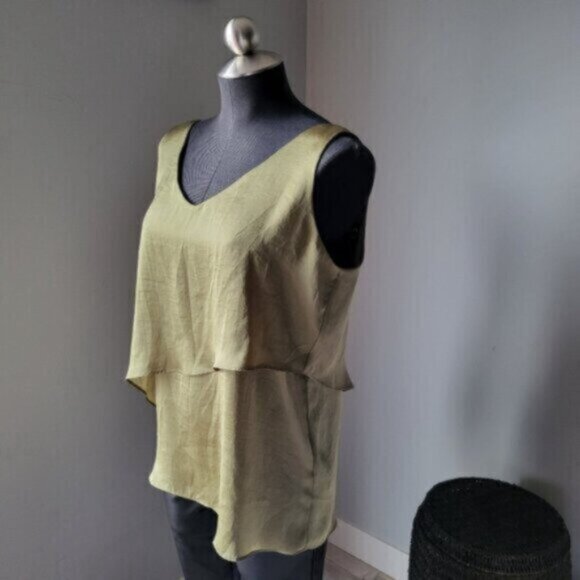 Frank Lyman Green Satin Sleeveless  Blouse NWT Sz 8 - Picture 9 of 13